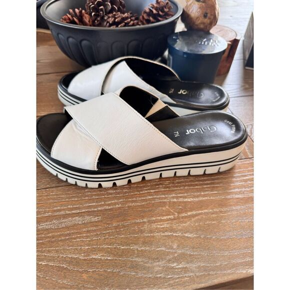 Gabor Women's Berwick Mules Sandals Size 7.5 (RUNS BIG LIKE 9) - Picture 1 of 6